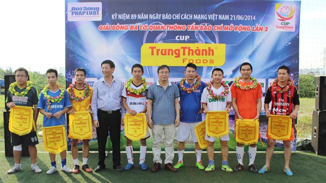 Giải bóng đá tranh cúp Trung Thành kỷ niệm 89 năm ngày Báo chí - ảnh 3